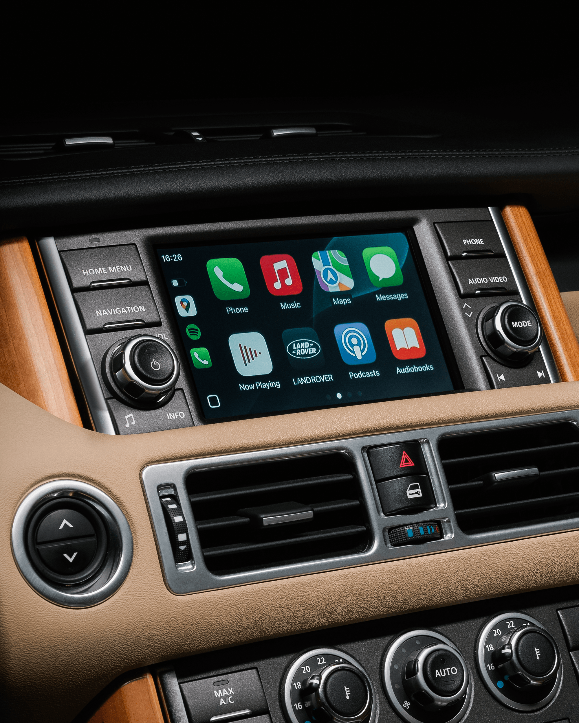 Apple Car play for old range rover available at Land rover Classic